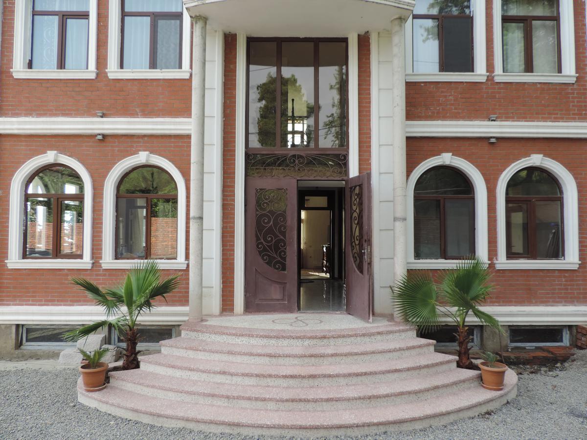 Sunny Hotel Batumi マヒンジャウリ エクステリア 写真
