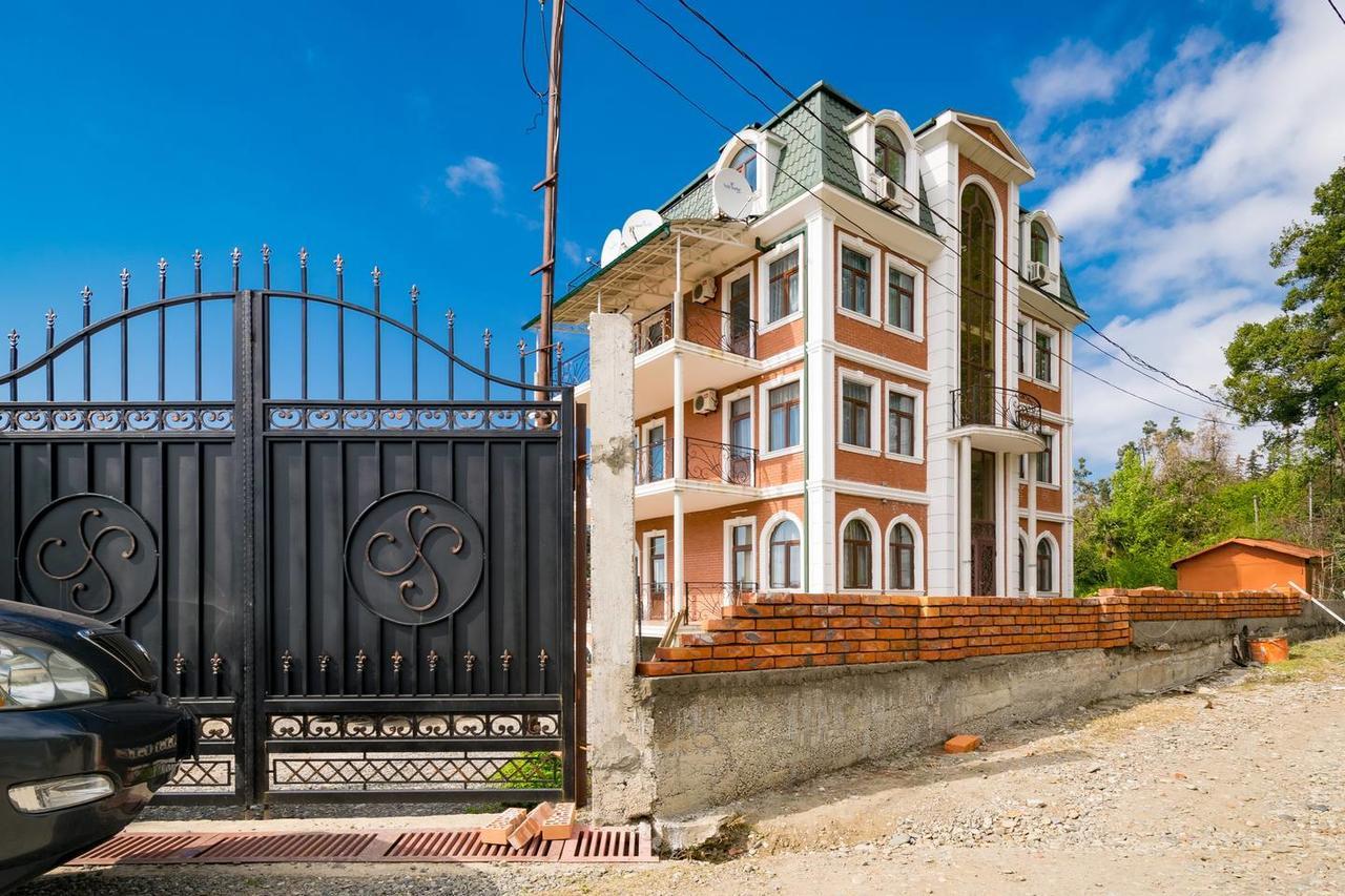 Sunny Hotel Batumi マヒンジャウリ エクステリア 写真