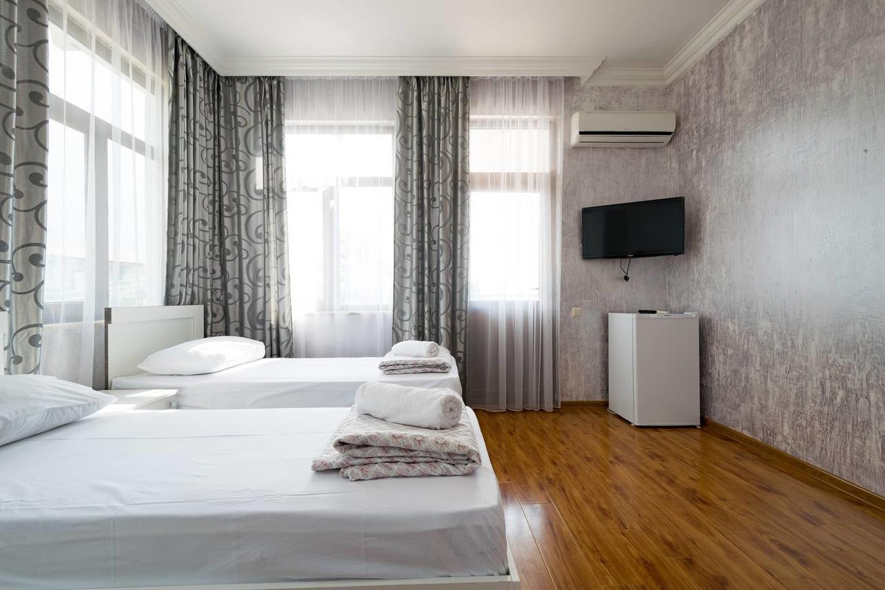 Sunny Hotel Batumi マヒンジャウリ エクステリア 写真